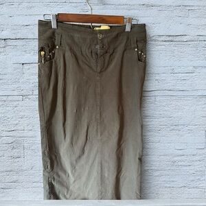 Green Maxi Pencil Skirt with Cargo Style